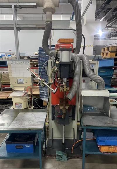 14、自動焊接機.jpg